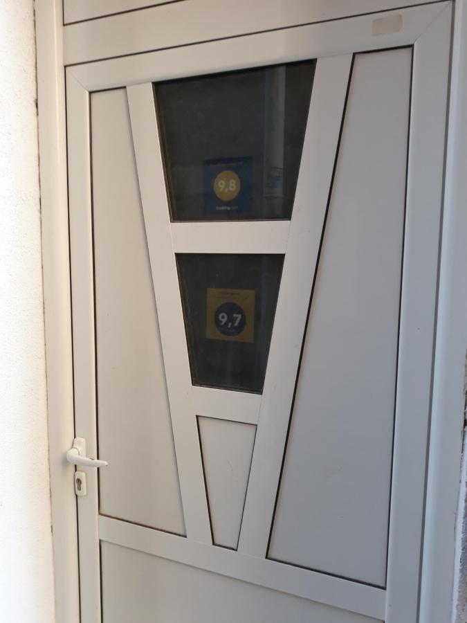 Teodora Obala Apartment Petrovac